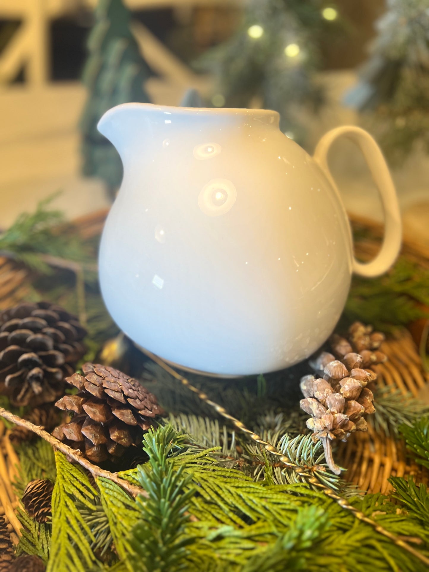 ceramic leaning ball pitcher