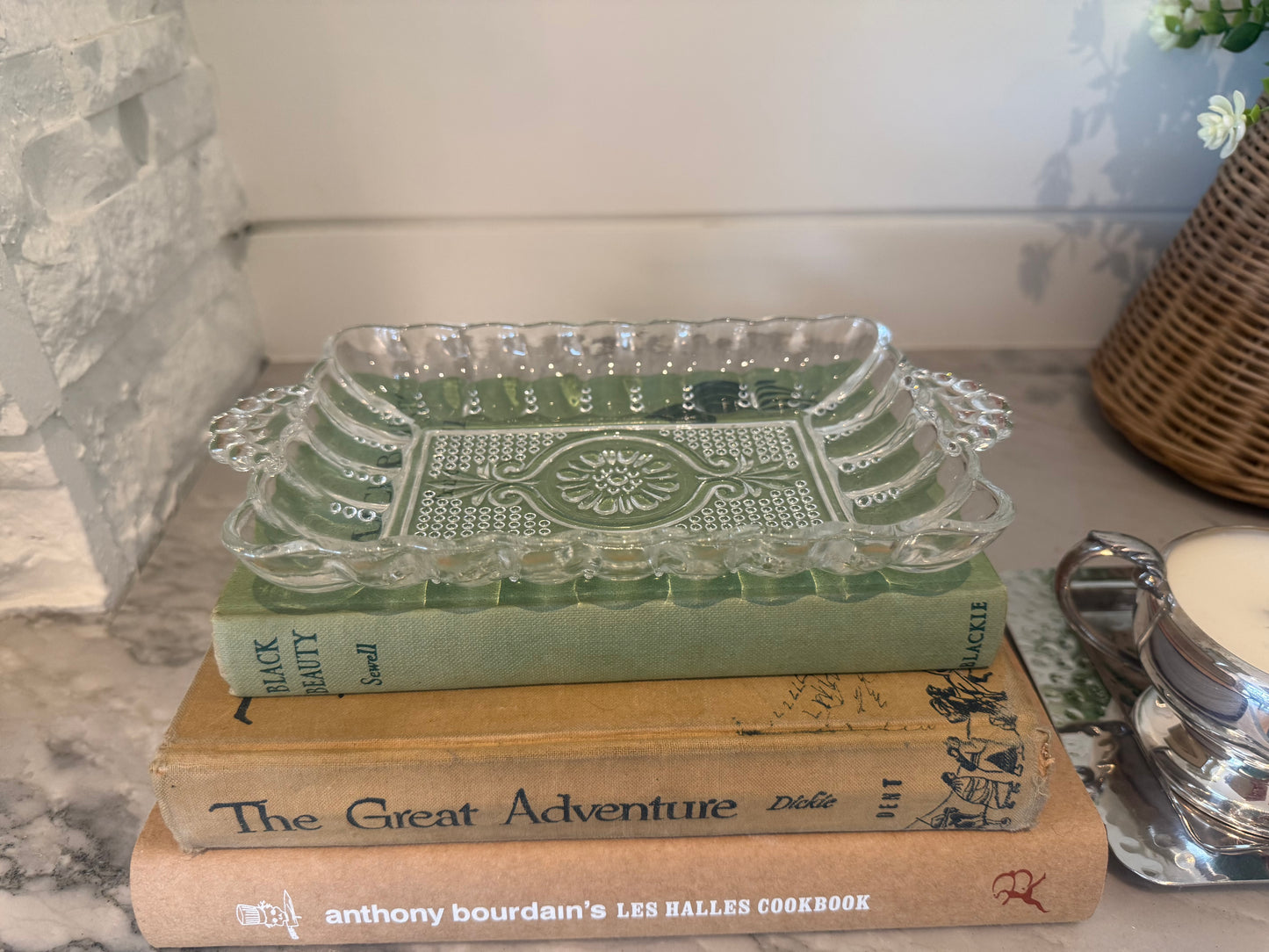 crystal display trays
