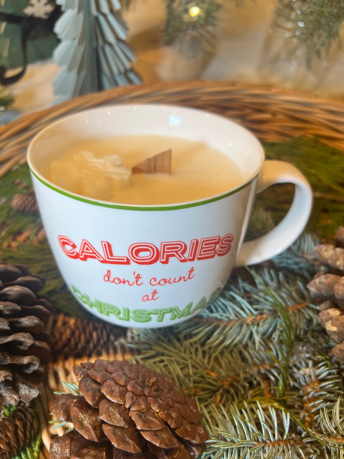 Festive Christmas candle mugs